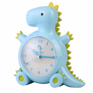 Despertador infantil con forma de dinosaurio azul y verde sobre fondo blanco