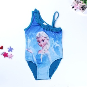 Traje de baño de una pieza azul Elsa con estrellas de colores sobre fondo blanco