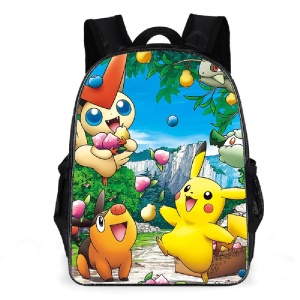 Pokémon Pikachu mochila y fruta con otros pokemons al pie de un árbol