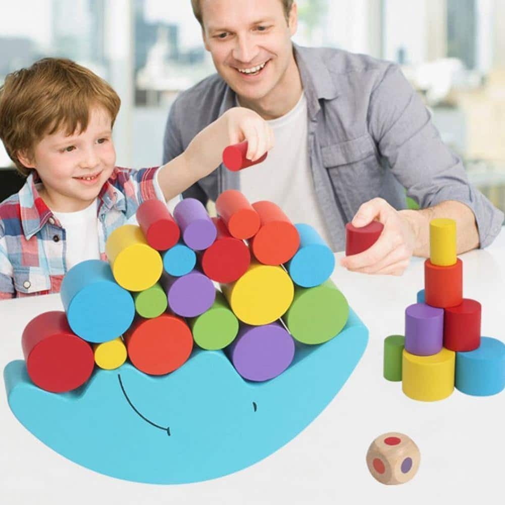 Colorido juego de cerebro de madera para niños con luna azul y niño con padre