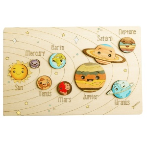 Puzzle de madera del sistema solar con planetas de colores