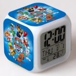 Reloj despertador electrónico con escudos Pat Patrouille y fondo azul