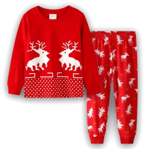 Pijama de Navidad de algodón para niños con fondo blanco