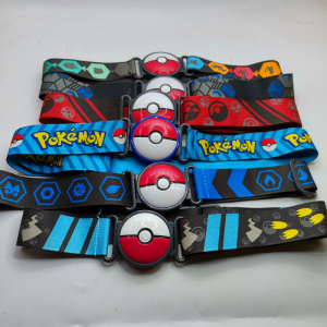 Varios cinturones elásticos de Pokémon Ball para niños en diferentes colores