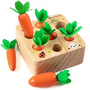 Juego de zanahorias para niños Montessori con fondo blanco