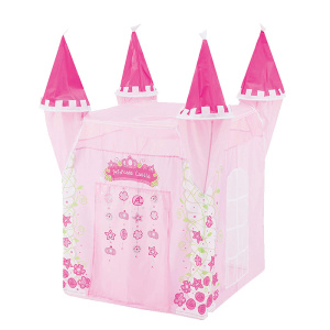 Un tipi rosa para niños con forma de castillo de princesa. Tiene cuatro torres y una puerta con cortina en la parte delantera.