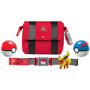 Cinturón con bolsa Pokémon con juego de PokéBall y figuritas con fondo blanco
