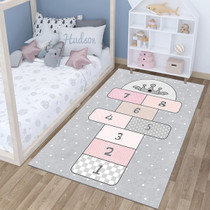 Alfombra de rayuela infantil gris claro con fondo para dormitorio de niña